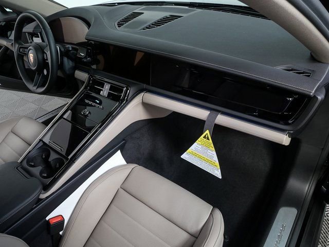 New 2026 Porsche Panamera image 23