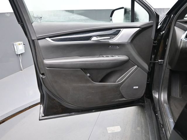 Certified 2025 Cadillac XT5 Premium Luxury image 12