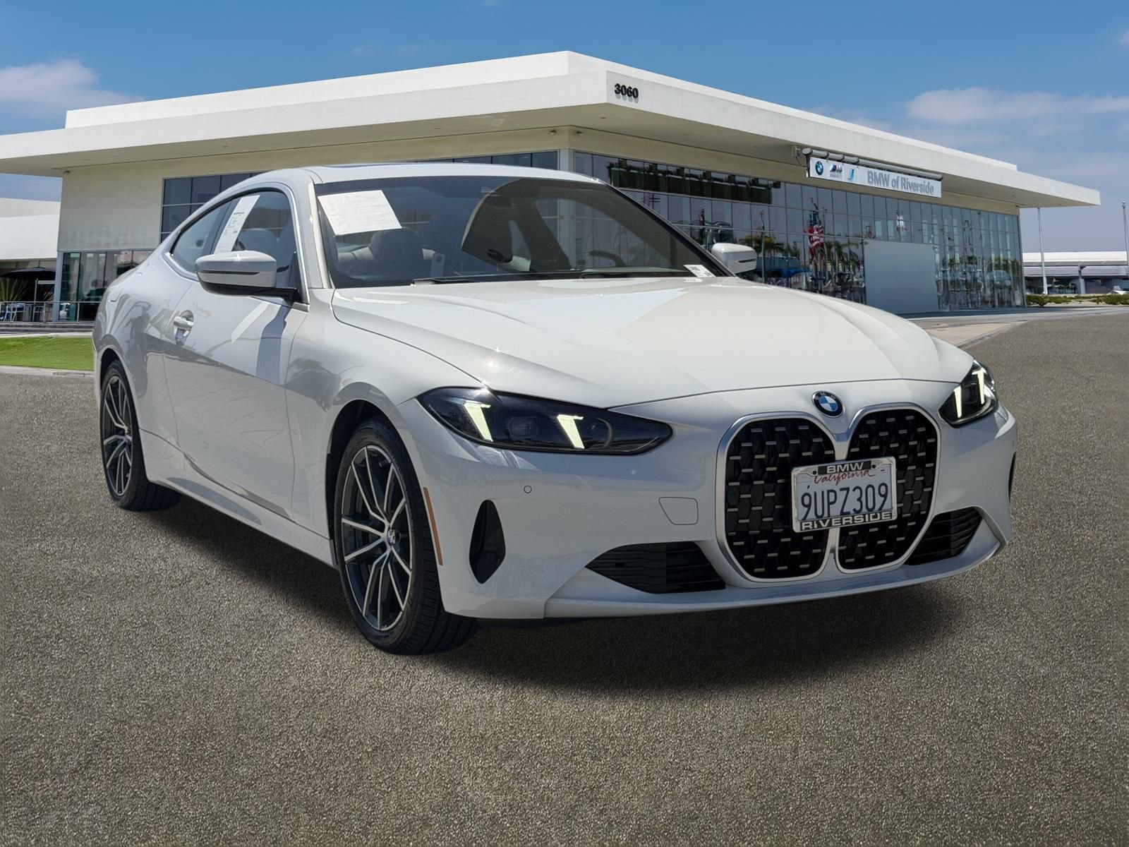 Used 2026 BMW 430i Coupe w/ Convenience Package RWD image 2