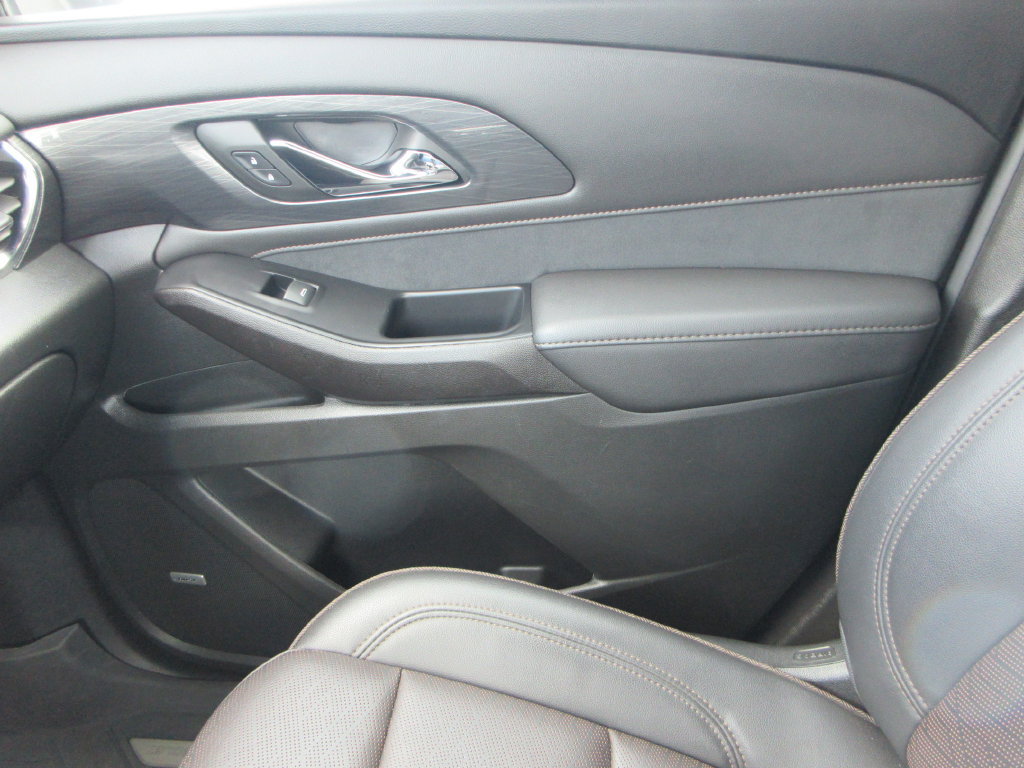 Used 2023 Chevrolet Traverse High Country AWD/4WD image 38