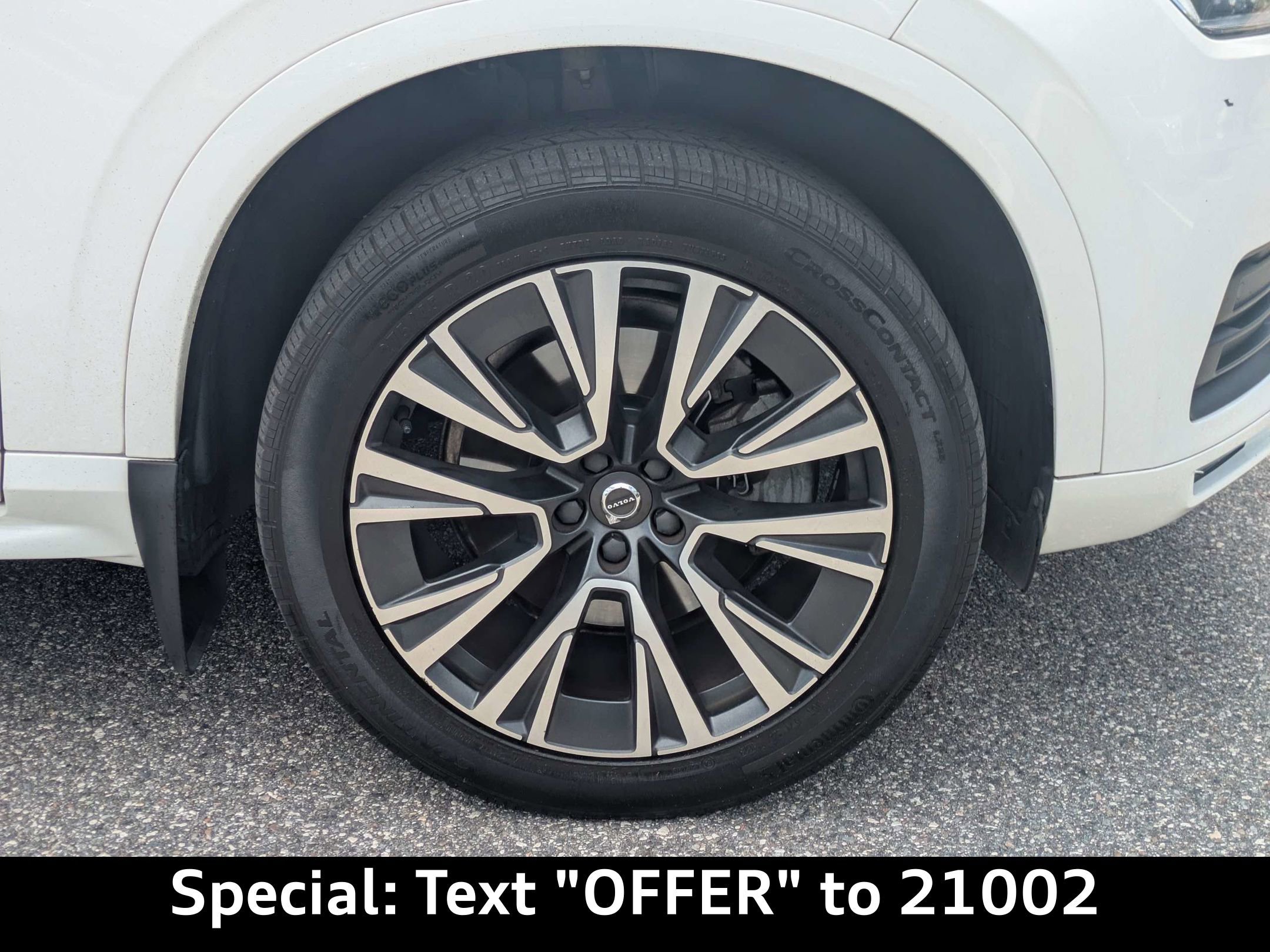Used 2020 Volvo XC90 T5 Momentum w/ Protection Package FWD image 11