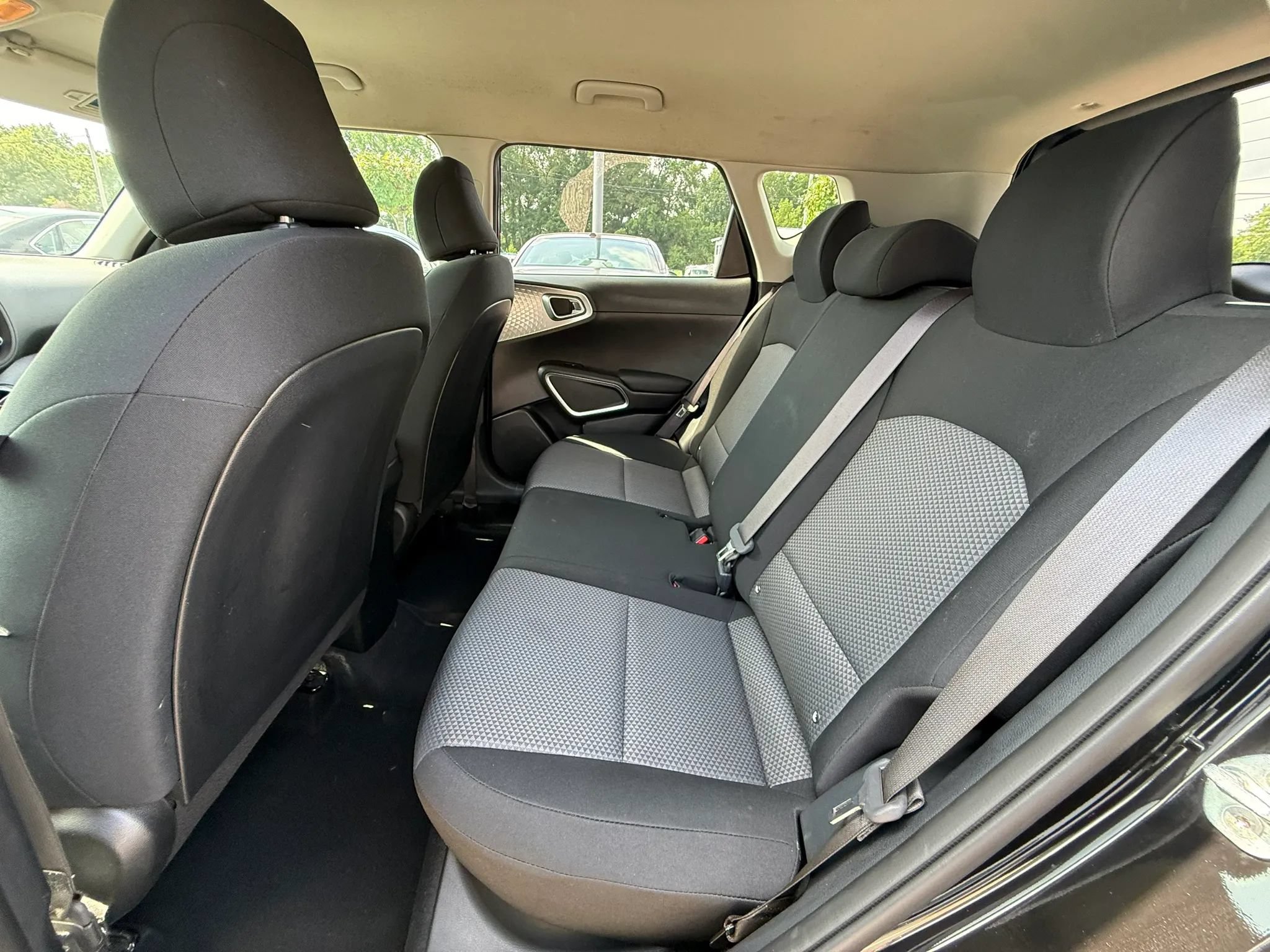Used 2022 Kia Soul LX FWD image 13