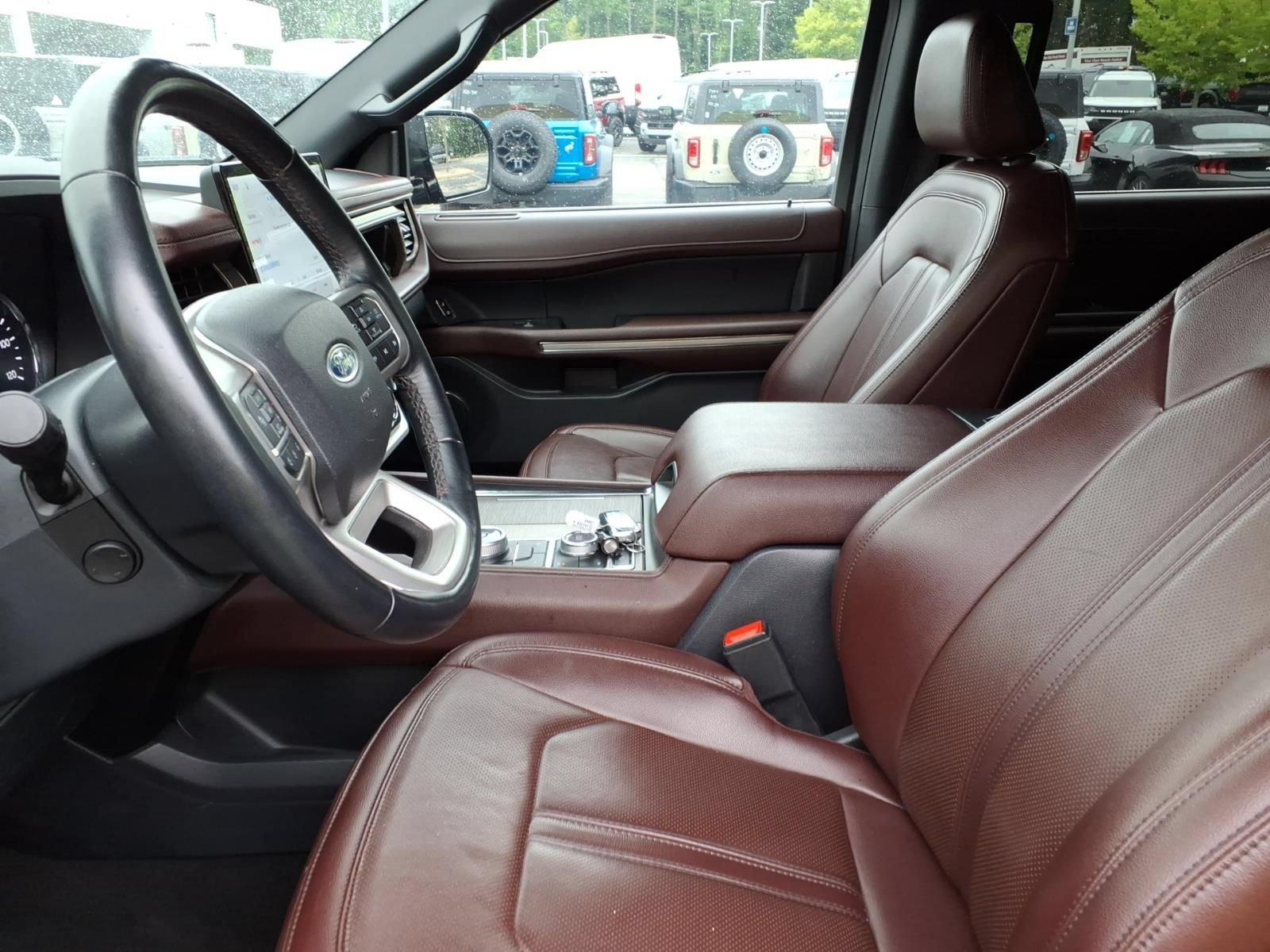 Used 2024 Ford Expedition Max Limited AWD/4WD image 17