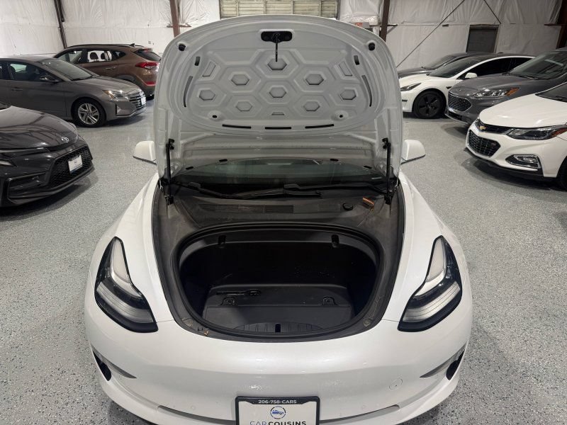 Used 2020 Tesla Model 3 Standard Range Plus RWD image 12