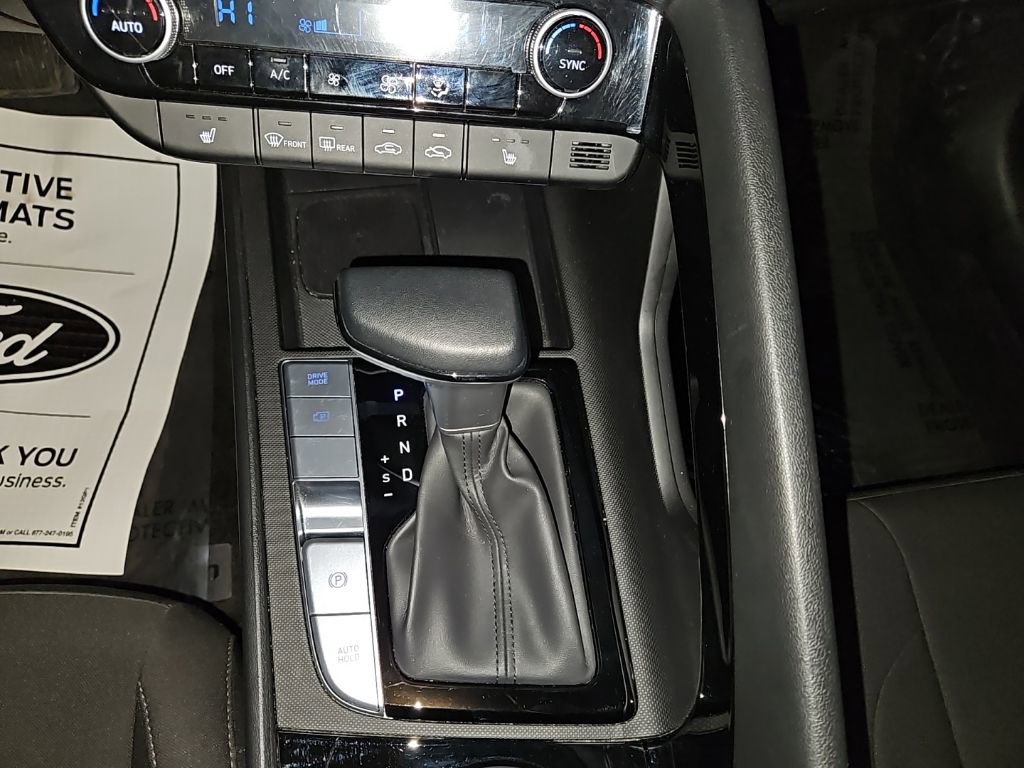 Used 2025 Hyundai Elantra SEL image 23