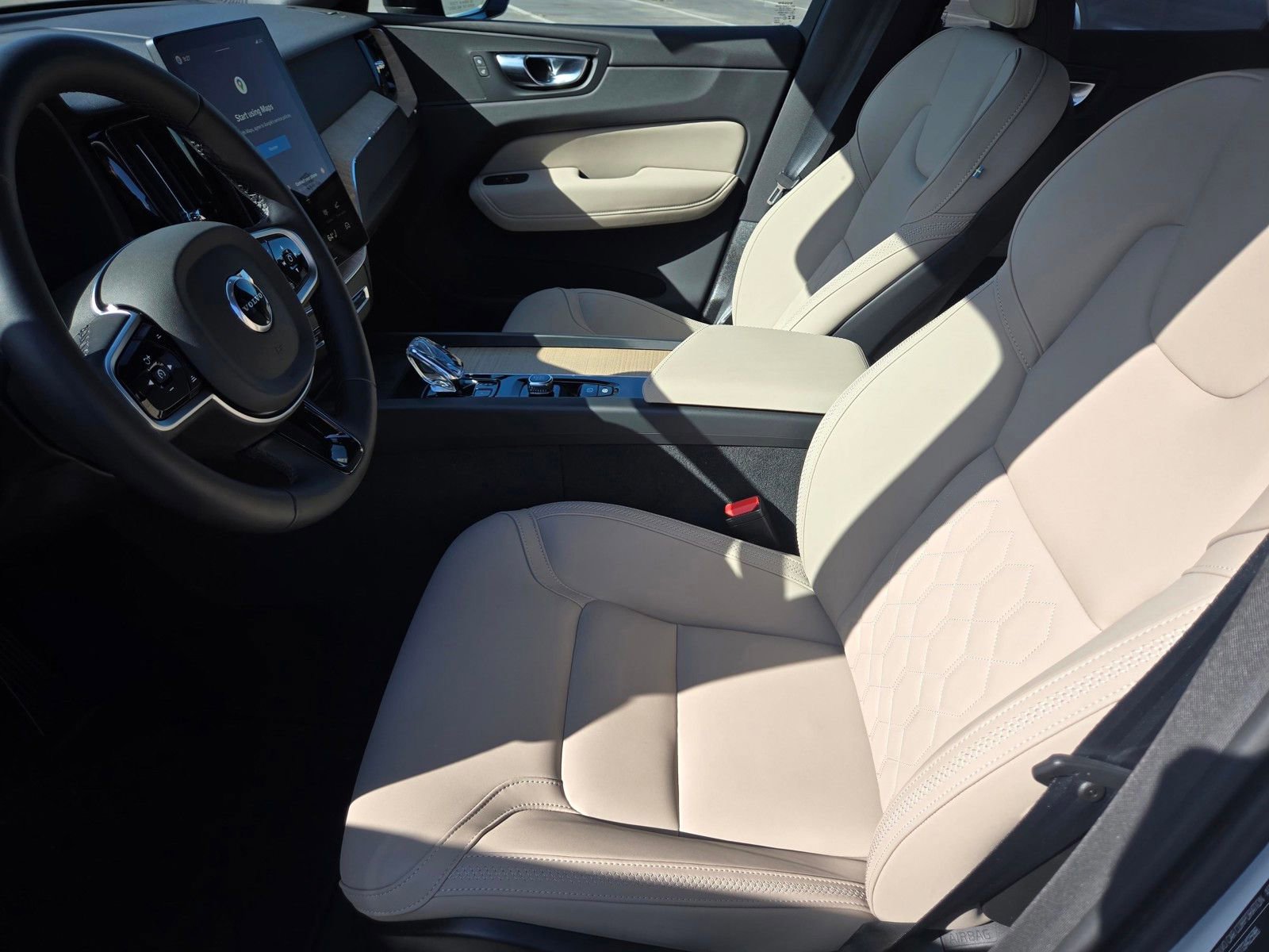 Used 2026 Volvo XC60 B5 Plus w/ Protection Package Premier AWD/4WD image 10