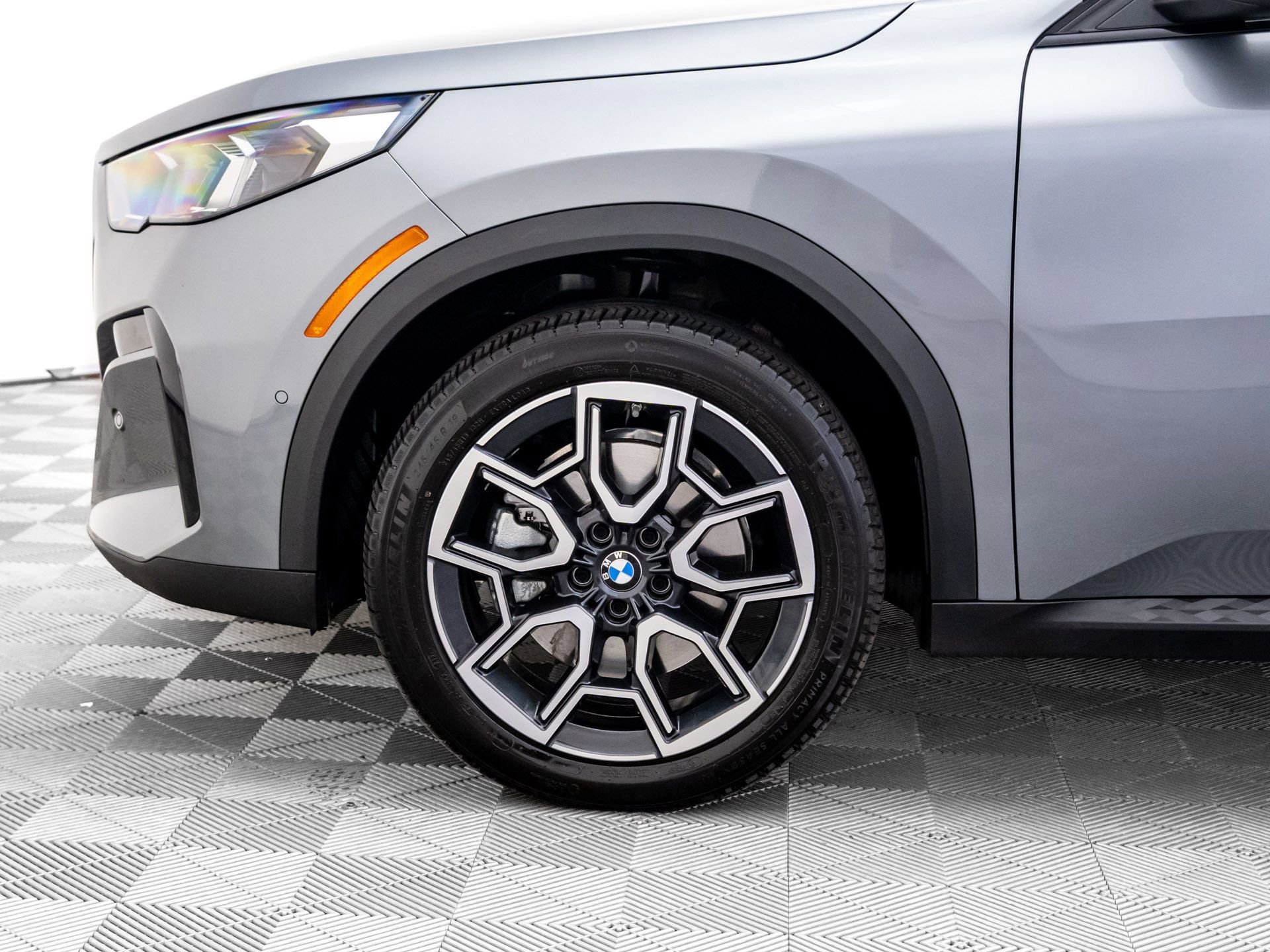 Certified 2025 BMW X2 xDrive28i w/ Premium Package image 36