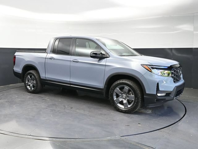 Certified 2025 Honda Ridgeline TrailSport image 3