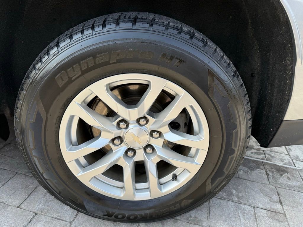 Used 2022 Chevrolet Suburban LT image 42