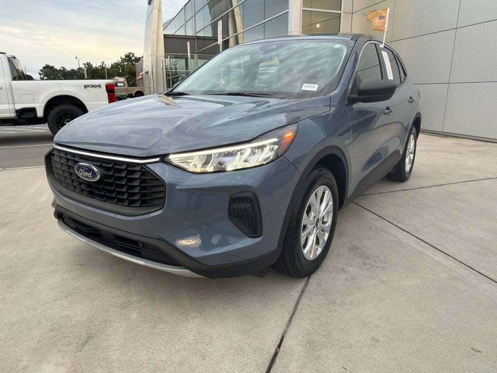 Certified 2024 Ford Escape Active FWD image 3