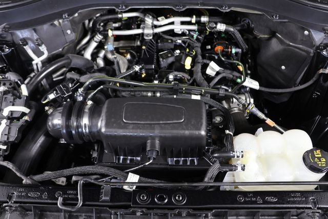 Used 2021 Ford Explorer XLT image 25