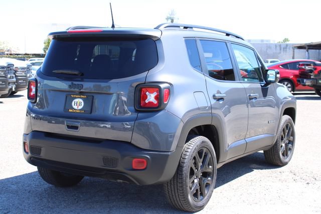 Used 2023 Jeep Renegade Altitude w/ Sun/Sound Group AWD/4WD image 5