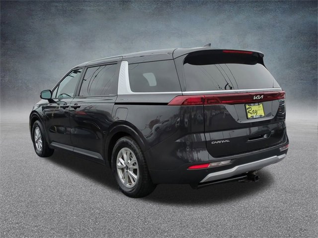 Used 2024 Kia Carnival LX image 7