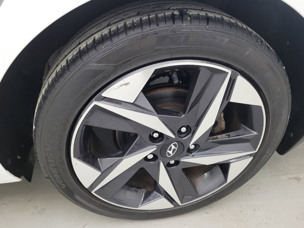 Used 2022 Hyundai Elantra SEL w/ Convenience + Premium Package FWD image 31