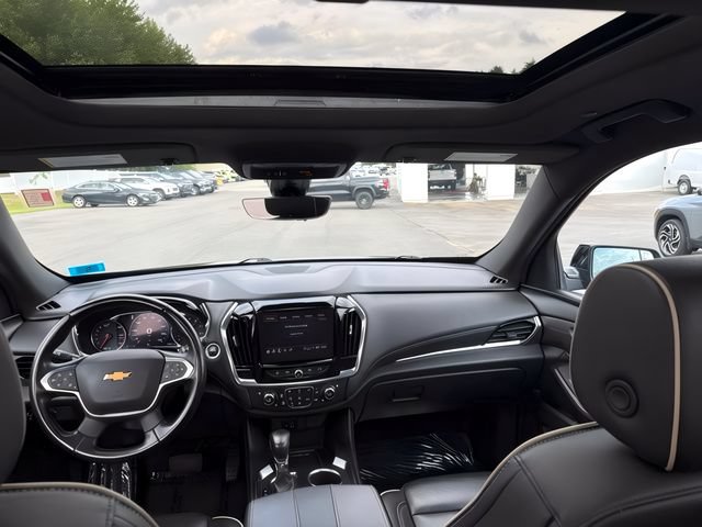 Used 2023 Chevrolet Traverse Premier AWD/4WD image 25