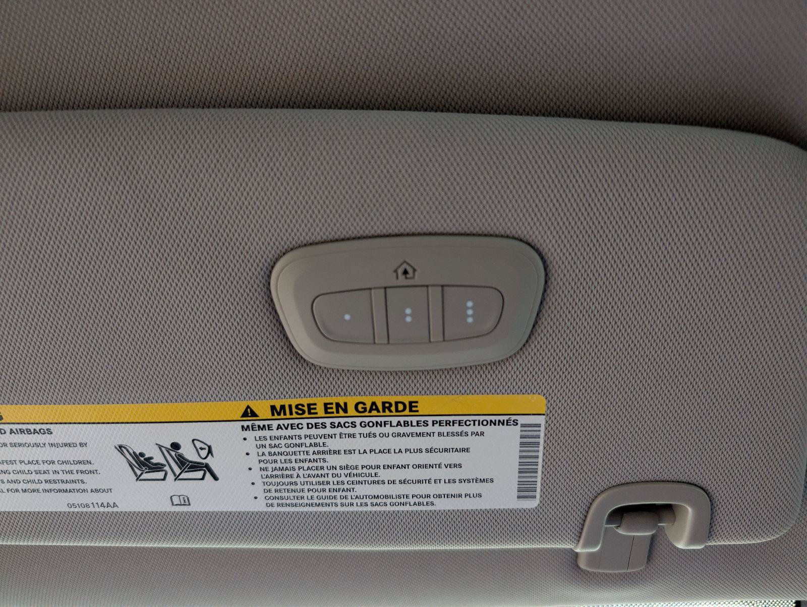 Used 2019 Chrysler Pacifica Touring-L Plus w/ Advanced Safetytec Group FWD image 34