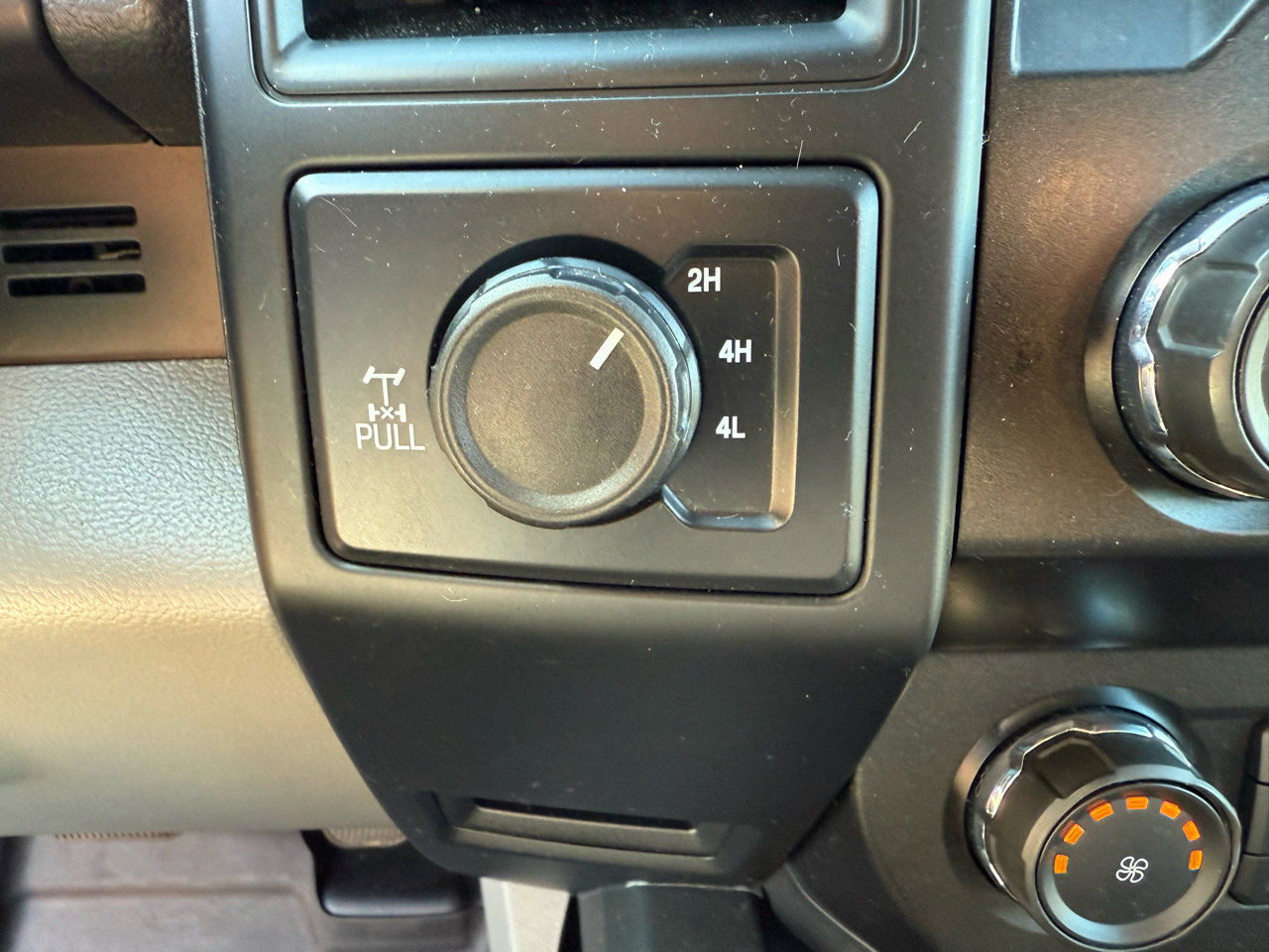 Used 2020 Ford F150 XL w/ Equipment Group 101A Mid image 13