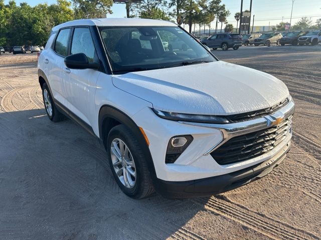 Used 2024 Chevrolet TrailBlazer LS image 1
