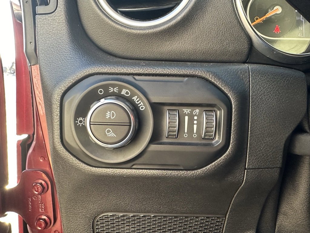 Used 2021 Jeep Gladiator Overland w/ Popular Equipment Package image 26