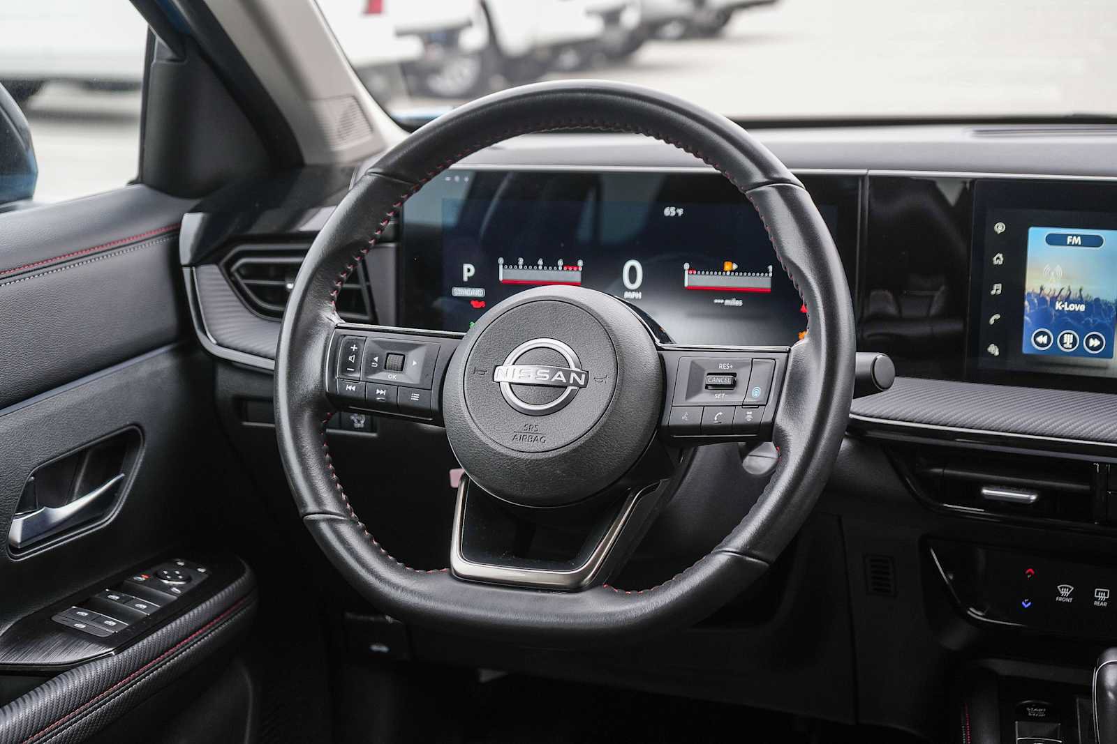 Used 2025 Nissan Kicks SR FWD image 15