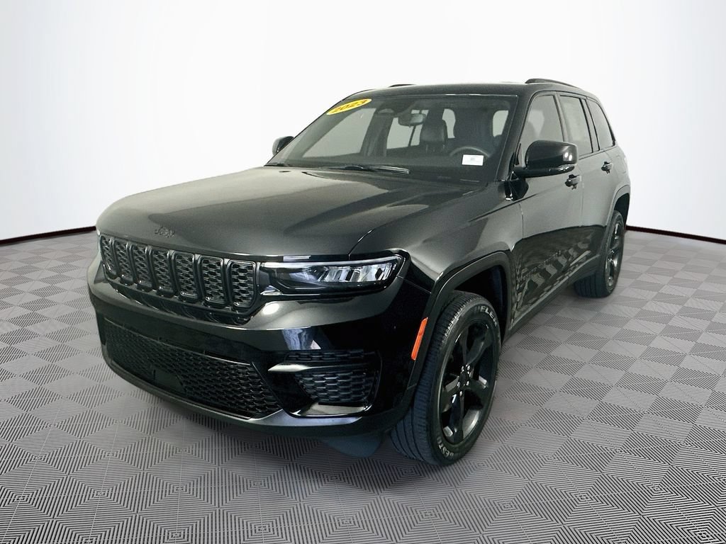 Certified 2023 Jeep Grand Cherokee Altitude AWD/4WD image 6