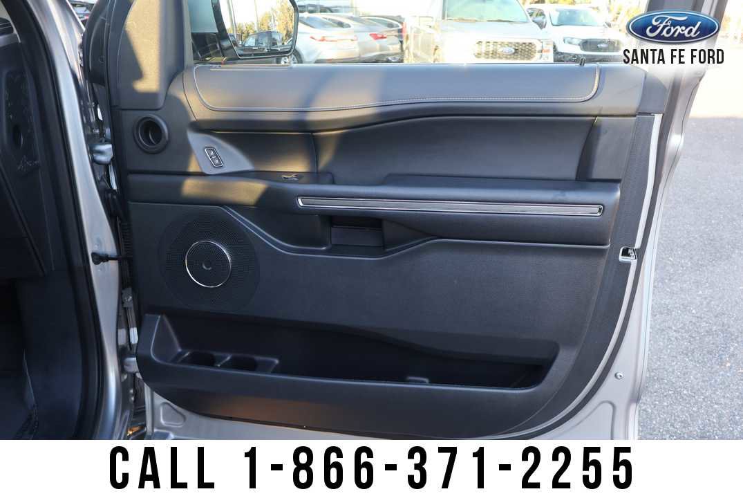 Used 2022 Ford Expedition Max XLT RWD image 26