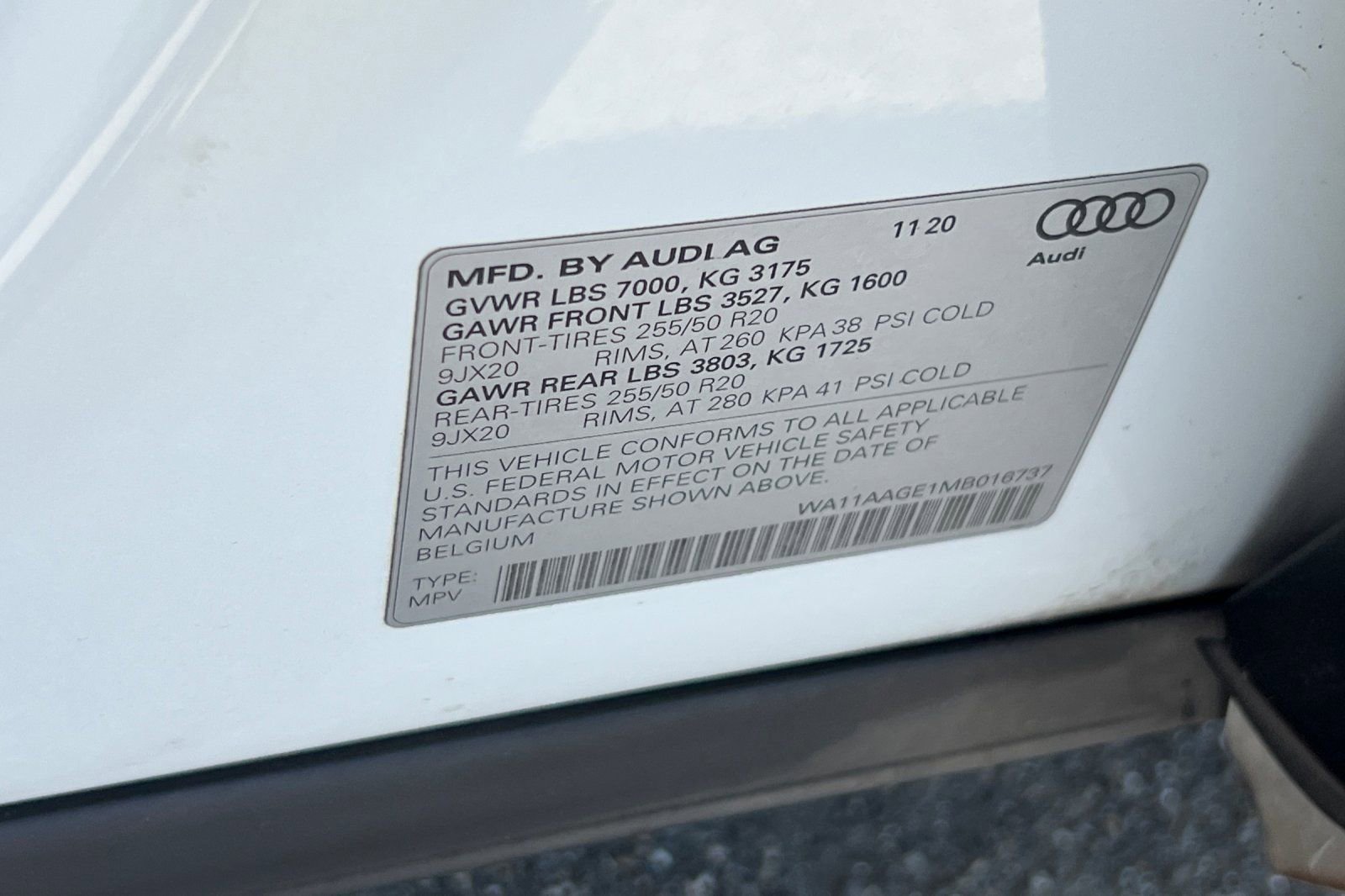 Used 2021 Audi e-tron Premium w/ Towing Package AWD/4WD image 27