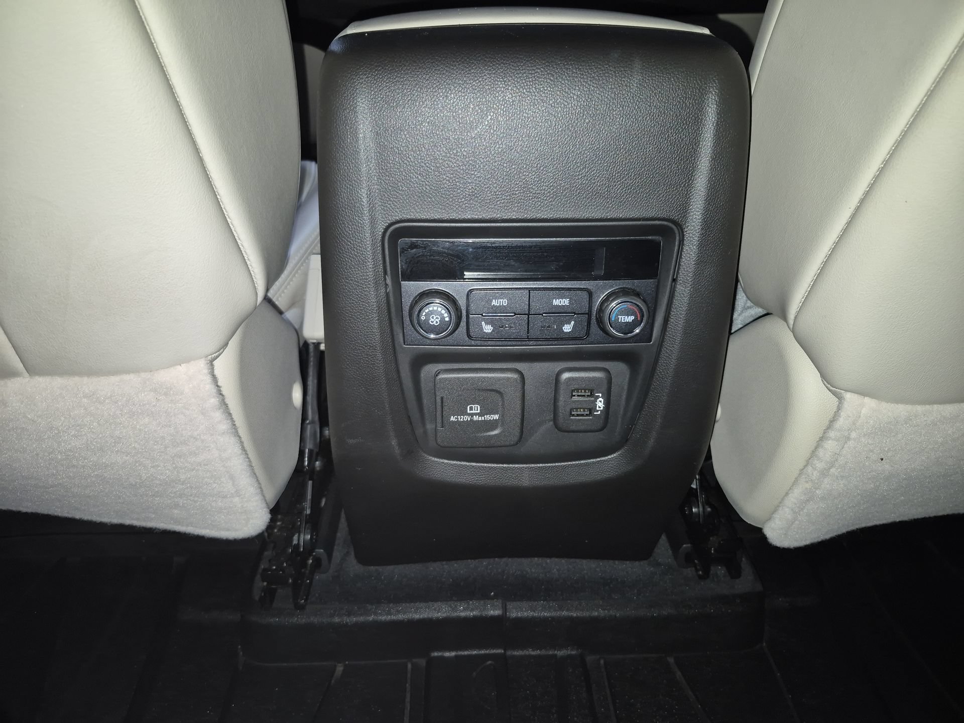Used 2022 Buick Enclave Avenir w/ Avenir Technology Package AWD/4WD image 23