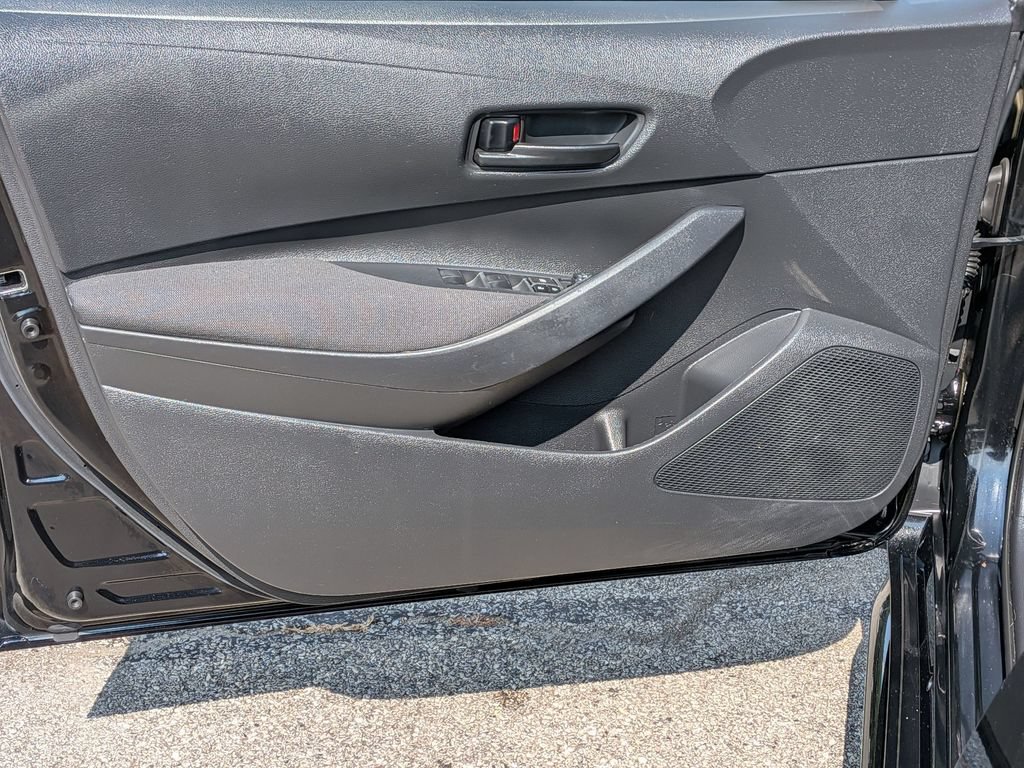 Used 2023 Toyota Corolla LE w/ Carpet Mat Package (TMS) FWD image 18