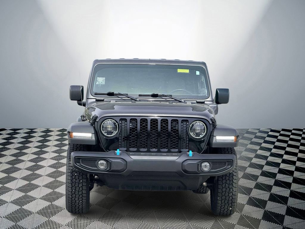 Used 2023 Jeep Wrangler Unlimited w/ Cold Weather Group AWD/4WD image 2