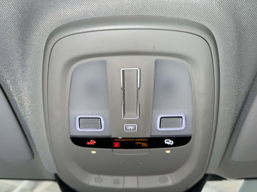 Certified 2024 Volvo S60 B5 Plus image 25