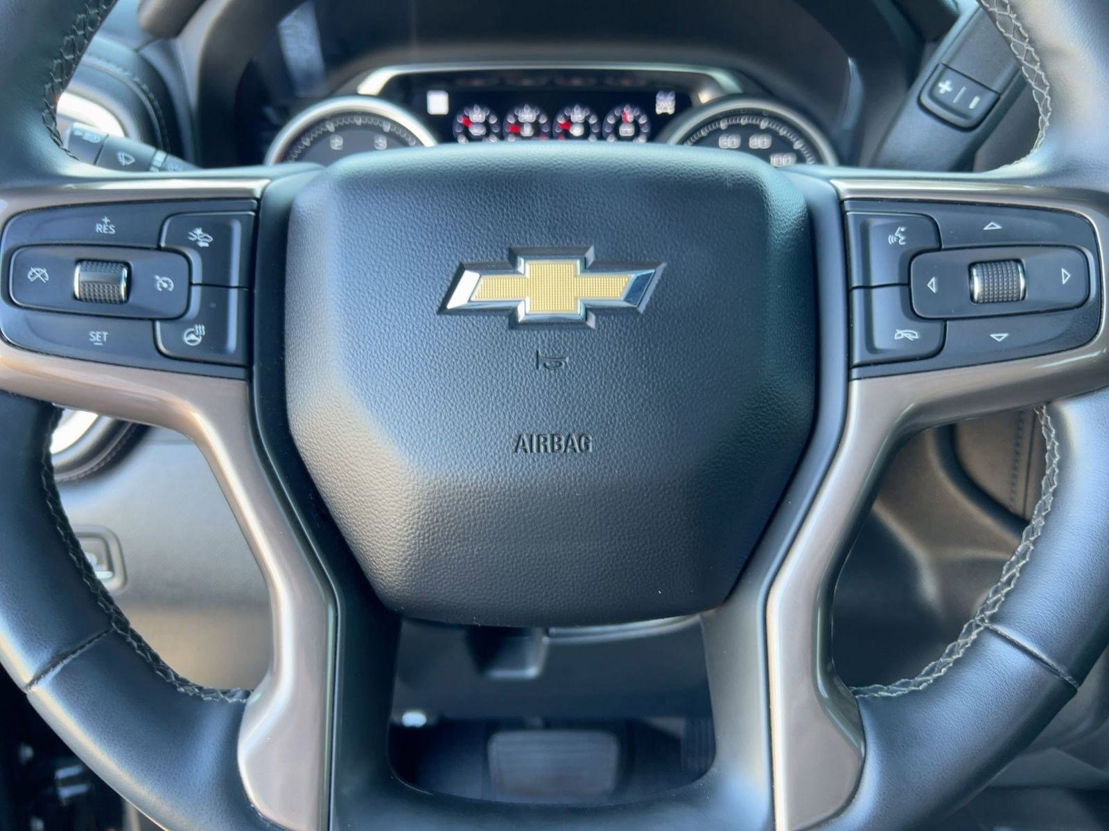 Used 2023 Chevrolet Silverado 3500 High Country image 17