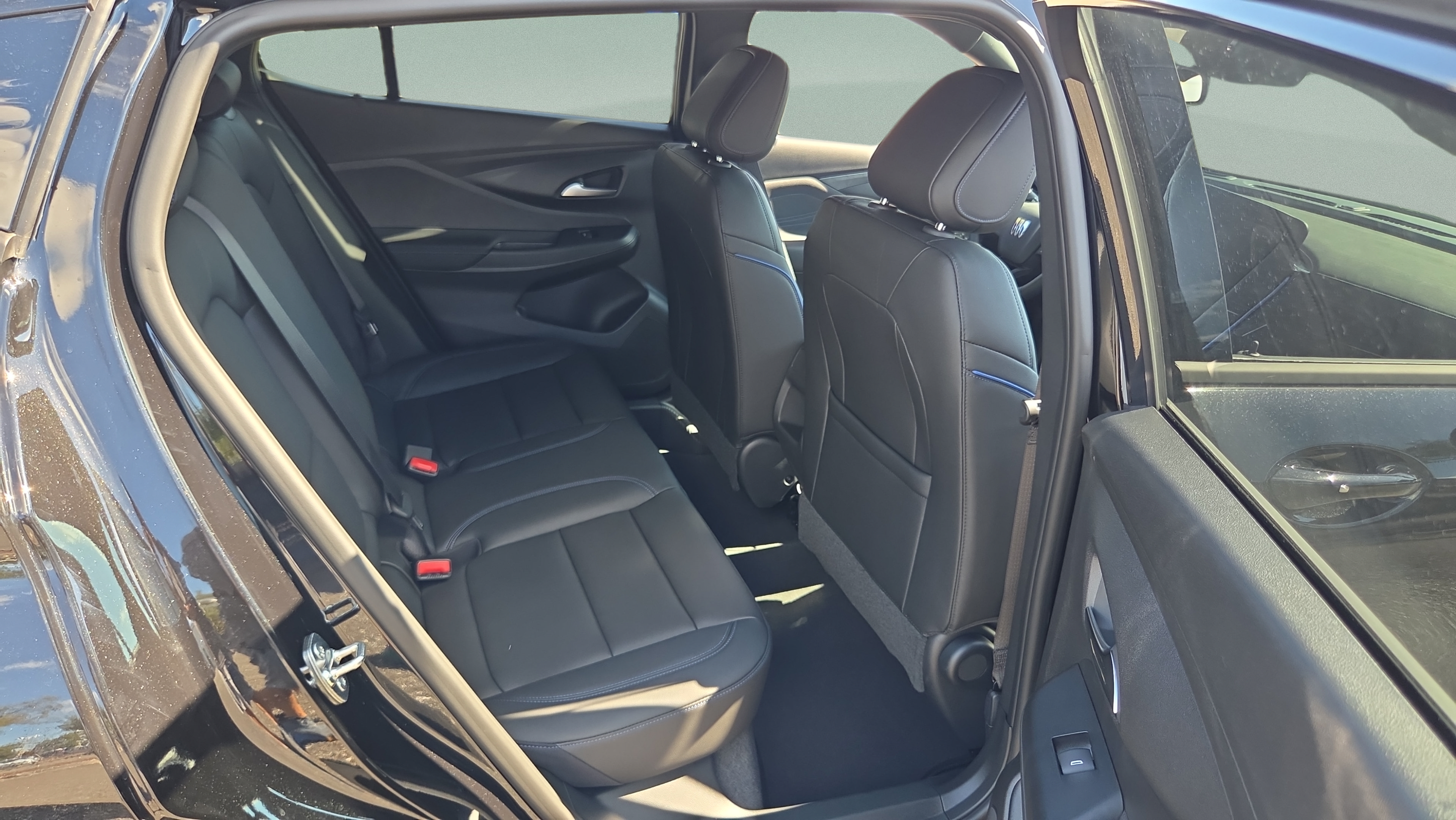 New 2026 Buick Envista Sport Touring w/ Convenience I Package FWD image 14