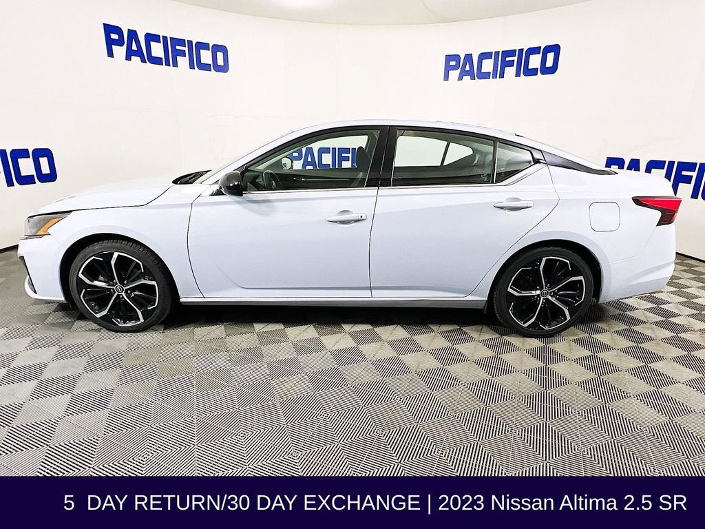 Used 2023 Nissan Altima 2.5 SR FWD image 5