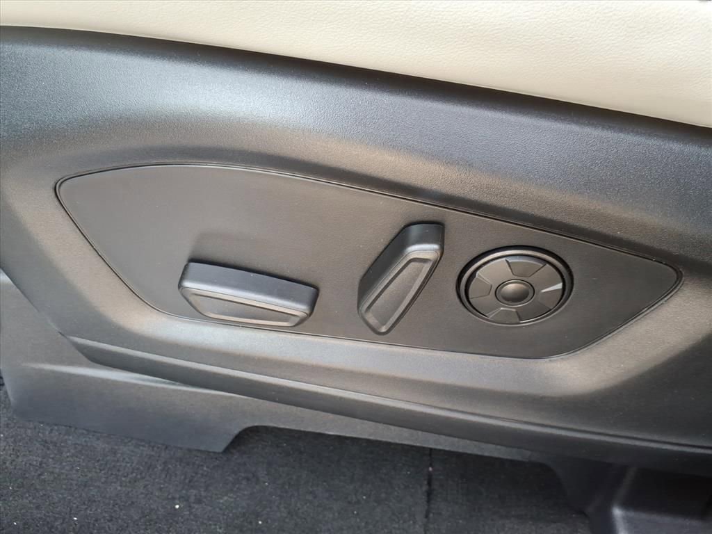 New 2026 Ford Explorer Platinum w/ LUX Leather Package image 17