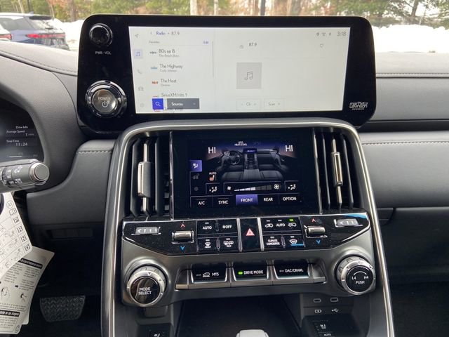 New 2025 Lexus LX 700h Luxury w/ Accessory Package (Z1) image 18