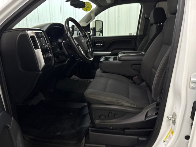 Used 2018 Chevrolet Silverado 1500 LT w/ True North Edition AWD/4WD image 25