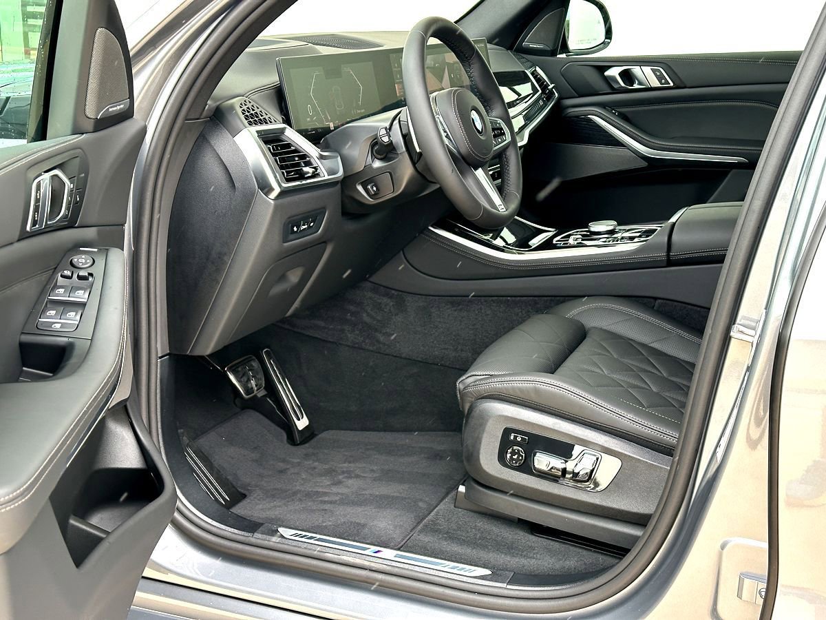 New 2026 BMW X5 sDrive40i w/ M Sport Package RWD image 10