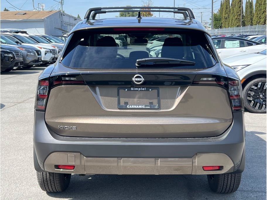 New 2027 Nissan Kicks SV FWD image 4