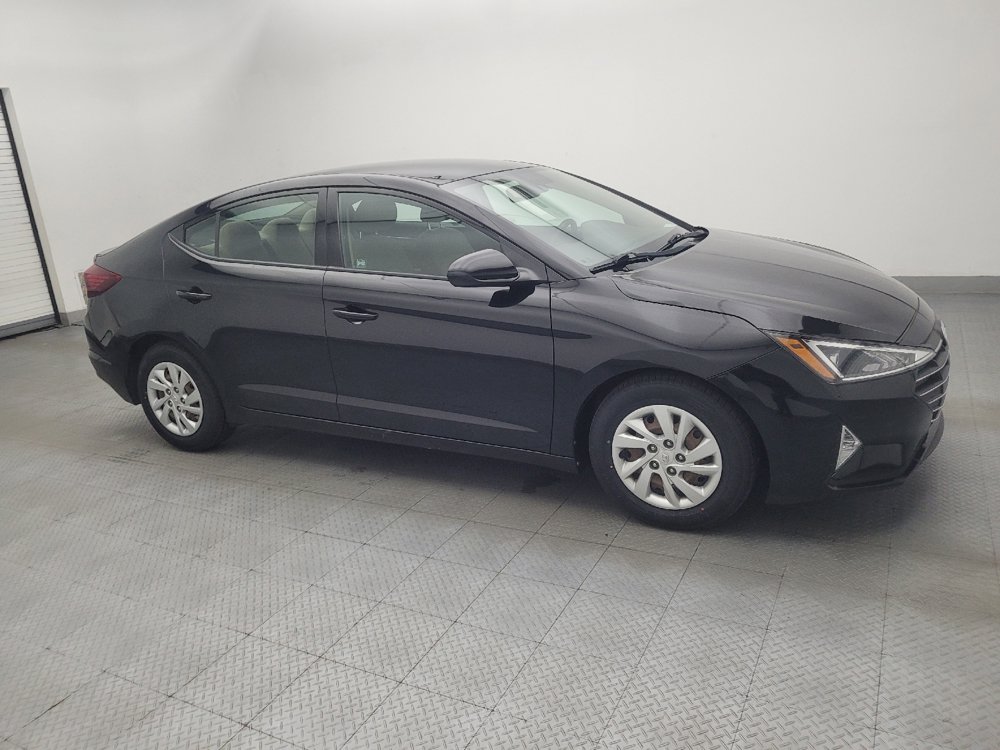 Used 2020 Hyundai Elantra SE FWD image 11