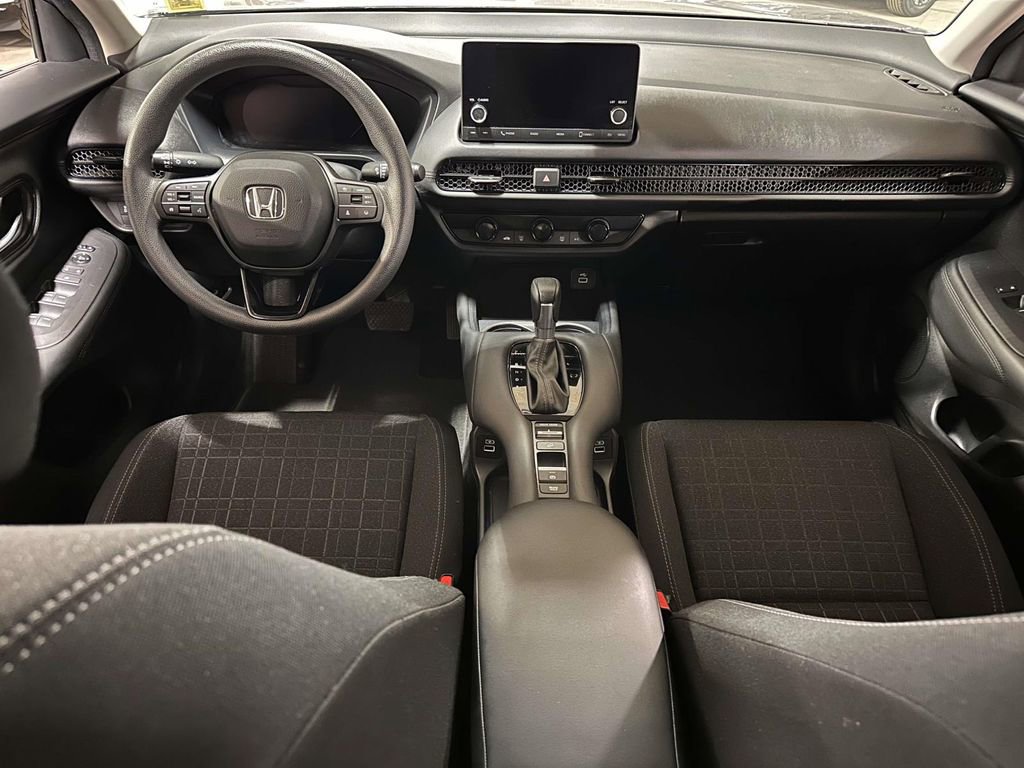 Used 2023 Honda HR-V LX image 15