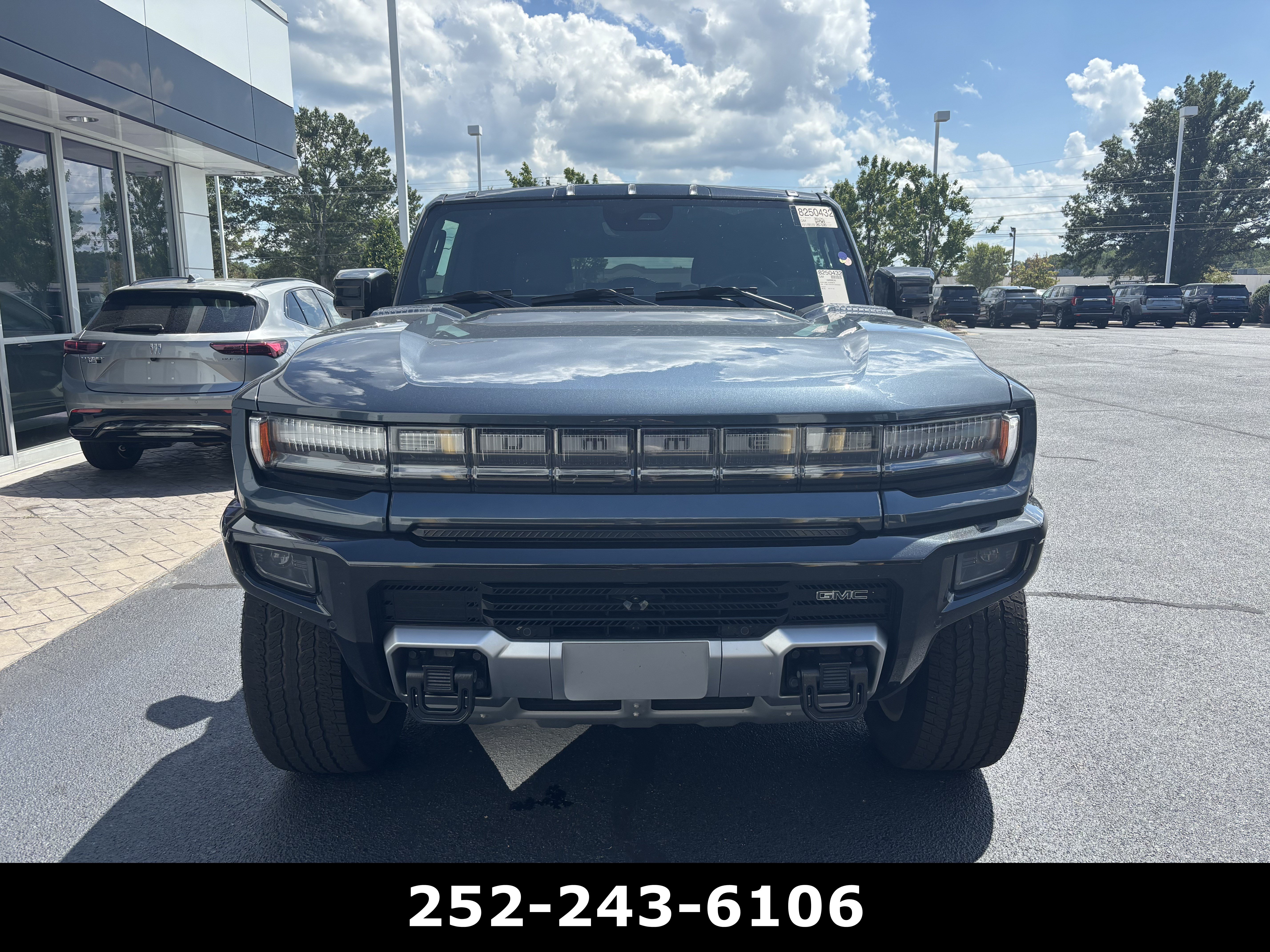 Used 2026 GMC Hummer EV SUV AWD/4WD image 2