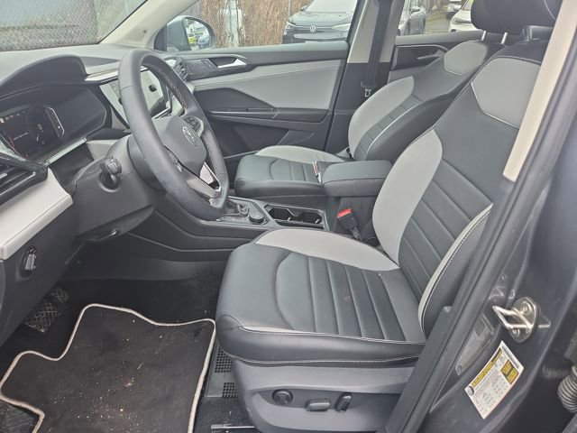 Used 2023 Volkswagen Taos SEL image 10