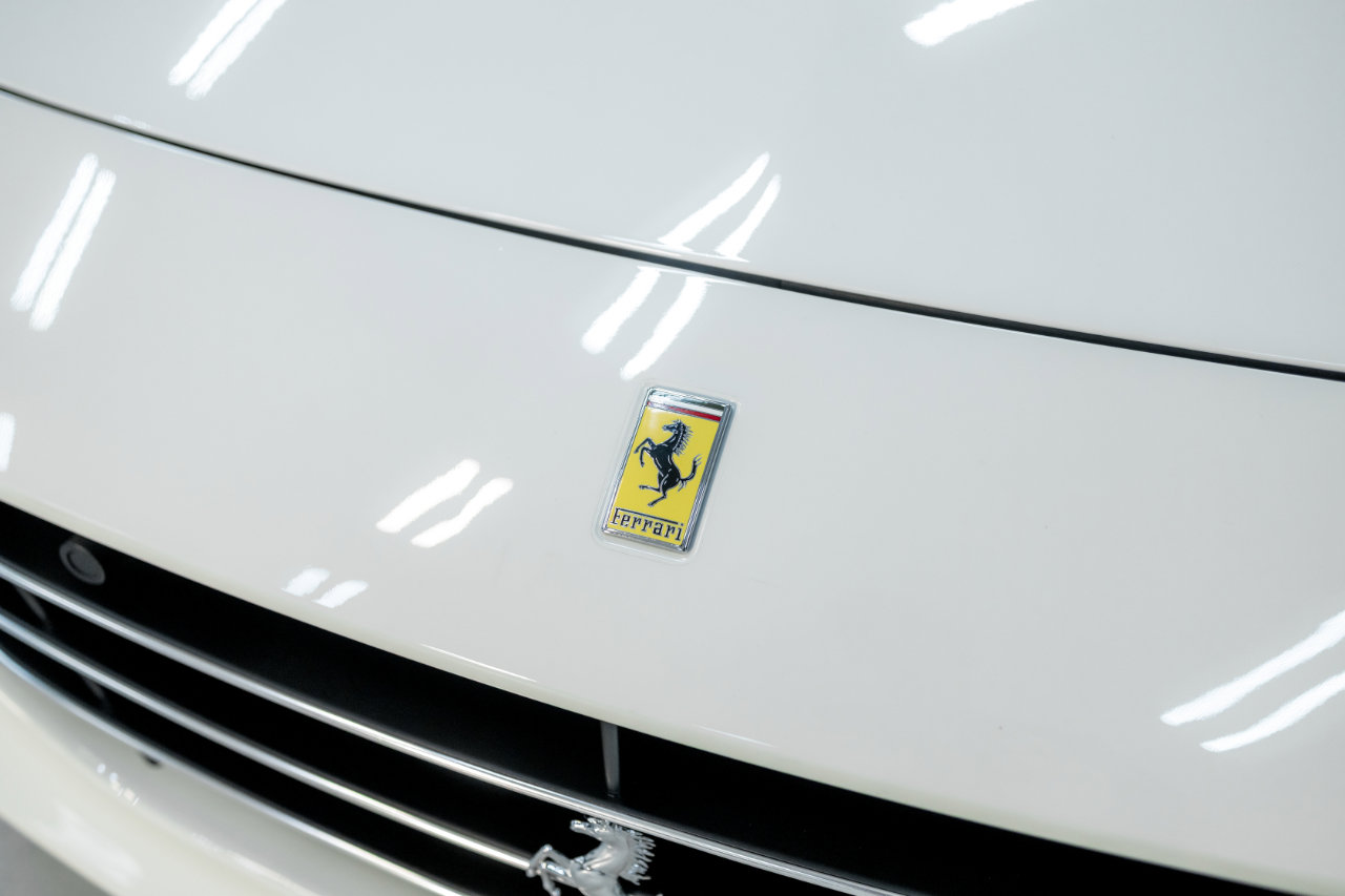 Used 2016 Ferrari California T image 17