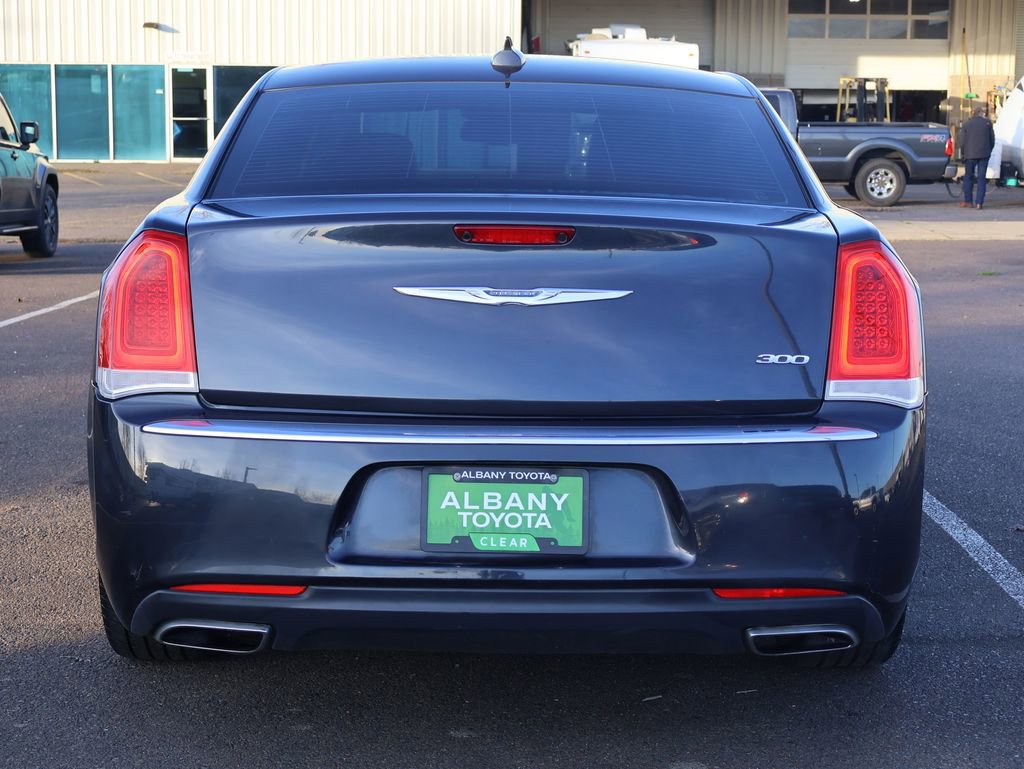 Used 2016 Chrysler 300 Limited image 5