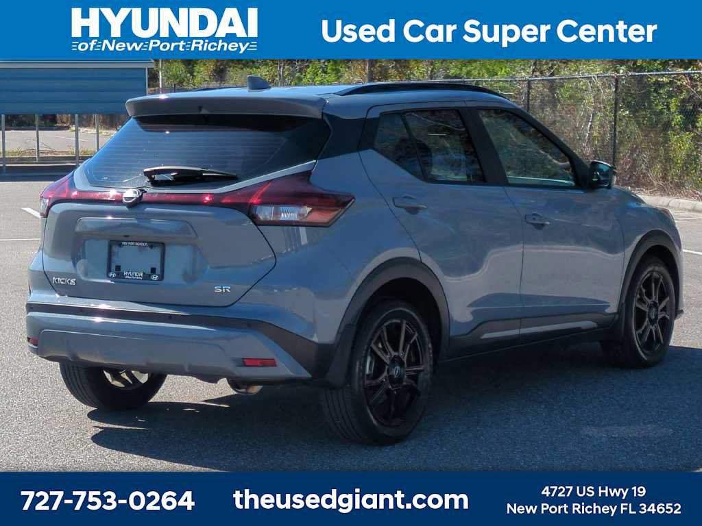 Used 2024 Nissan Kicks SR w/ SR Premium Package FWD image 5