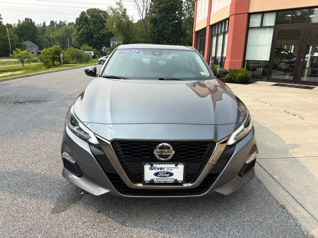 Used 2022 Nissan Altima 2.0 SR FWD image 2