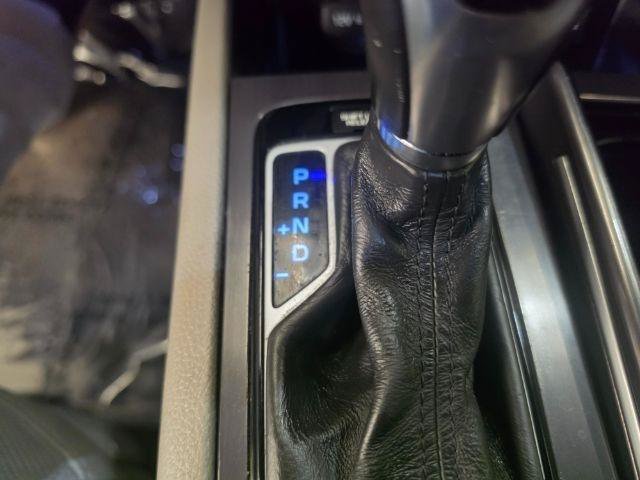 Used 2016 Hyundai Genesis 3.8 RWD image 14