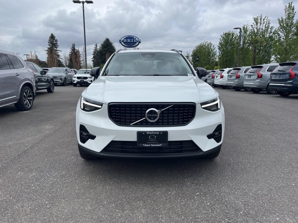 New 2026 Volvo XC40 B5 Plus w/ Protection Package Premier AWD/4WD image 9