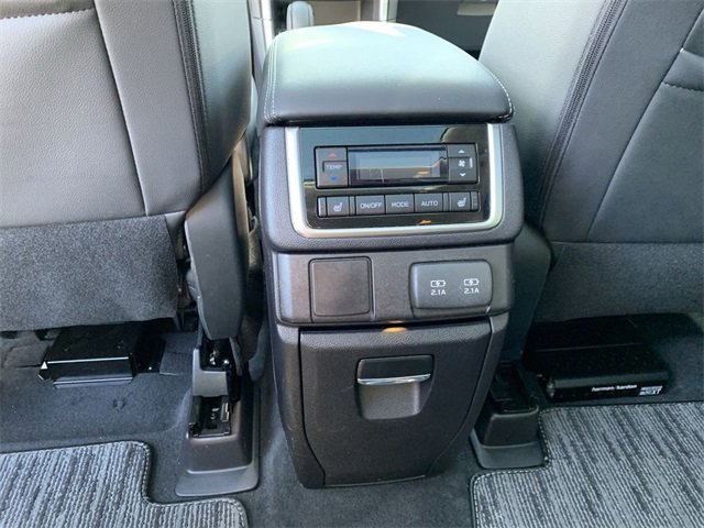 Used 2022 Subaru Ascent Limited w/ Technology Package image 33
